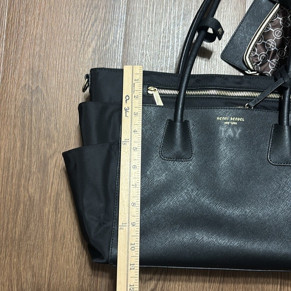 🔥🔥🔥Henri Bendel Black Diaper Bag w/ Changing Mat, Spacious Elegant Design🔥🔥🔥 - Picture 14 of 16